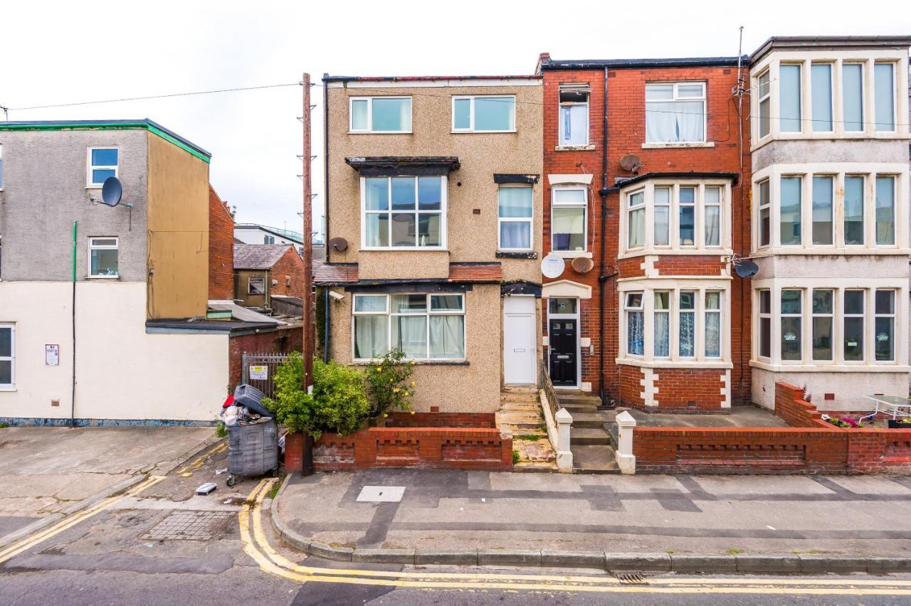 Empire Blackpool Apartments - Charles Street Exterior photo