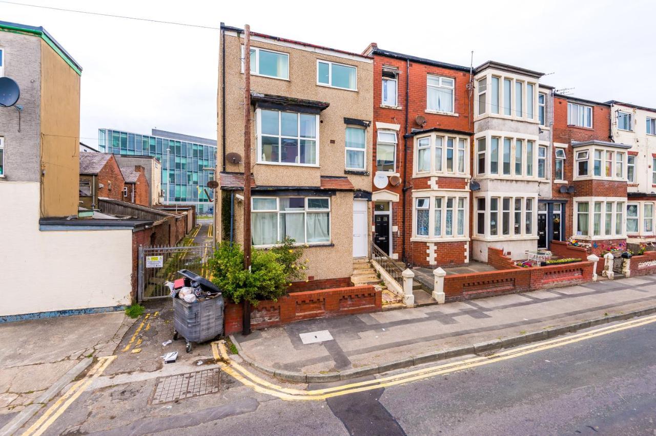 Empire Blackpool Apartments - Charles Street Exterior photo