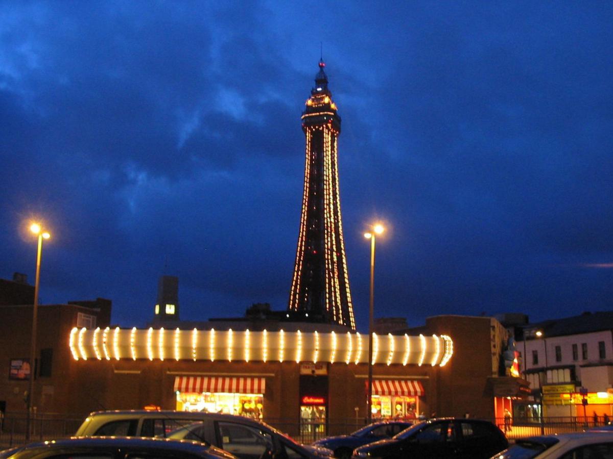 Empire Blackpool Apartments - Charles Street Exterior photo